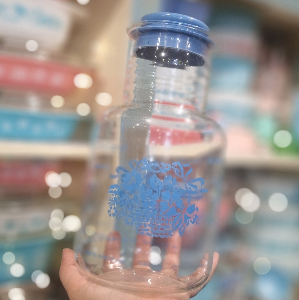 2L Pyrex Carafe , Blue Cornflower / Country Blue Glass Pitcher, Juice Jug